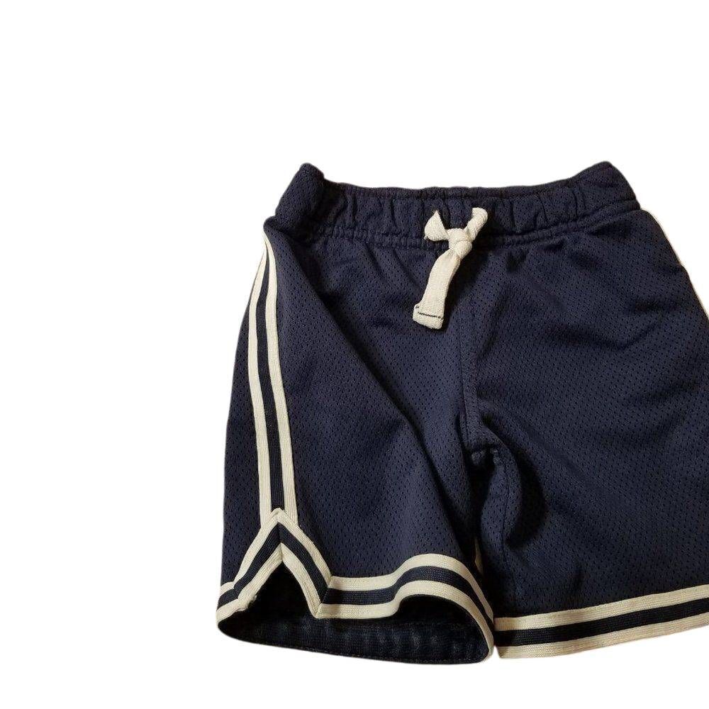 Carter's Shorts 2T - Picture 3 of 3